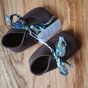 NWT Sun And Lace Soft Shoes Size 3